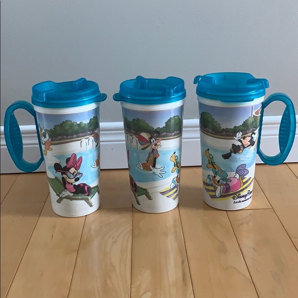 🔹5/50$🔹Lot of 3 Walt Disney plastic mug - Picture 2 of 3